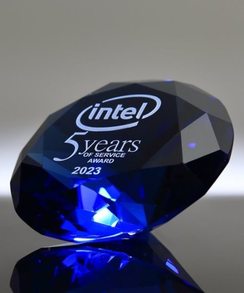 Picture of Blue Crystal Diamond Paperweight